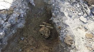 Posmrtni ostaci pronađeni prošle godine zabetonirani u fontani u Brčkom pripadaju dvjema žrtvama genocida u Srebrenici