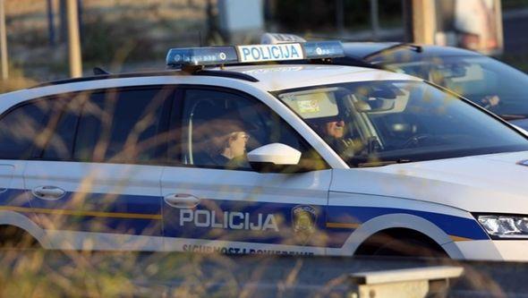 policijski službenici provode kriminalističko istraživanje - Avaz