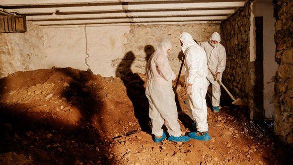 Krim-tehničari u stanu iz kog je prokopan tunel do depoa Višeg suda u Podgorici - Avaz