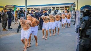 U mega zatvor u El Salvadoru prebačeno 2.000 članova bandi