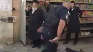 Video / Jerusalem: Grupu Jevreja pretukla izraelska policija zbog podrške Palestincima