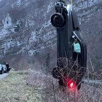 Nesreća kod Jajca: Bračni par s troje djece sletio u kanjon Vrbasa