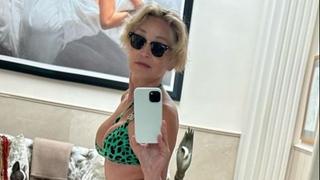 Nevjerovatna Šeron Stoun: U bikiniju potvrdila status seks-simbola