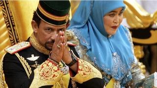 Život najbogatijeg sultana na svijetu: Ima harem sa 100 žena koje mijenja sa sinom, prate ih skandali i bahatost