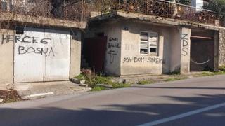 Uvredljivi natpisi na buregdžinici “Sarajka” u Neumu: “Gazi balije”!