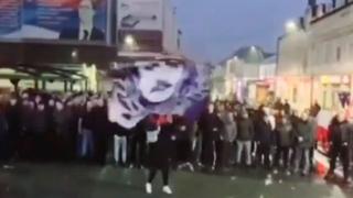 Sramni prizori: Organizirali protest protiv Dana nezavisnosti i pjevali "Ne volim te Alija"