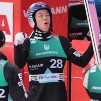 Japanski skakač Kobajaši odnio pobjedu Slovencu Prevcu na maloj skakaonici u Trondhajmu