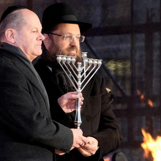 Šolc zapalio prvu svijeću za Hanuku i izrazio nepokolebljivu podršku jevrejskom narodu