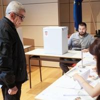Glasanje u Sarajevu za parlamentarne izbore u Hrvatskoj