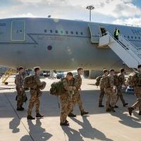 U jeku novih napetosti: Britanski vojnici stigli u Prištinu, ojačat će KFOR 
