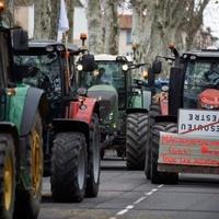 Poljoprivrednici spremaju "opsadu" Pariza: Vlada se sprema da ih spriječi