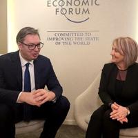 Krišto u Davosu razgovarala s Vučićem