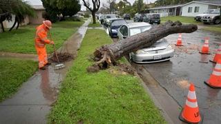 Kaliforniju pogodilo olujno nevrijeme: Bez struje 11.000 ljudi