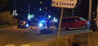 Video / Motocikl rasut u hiljade dijelova po cesti, vozilo Pokopa došlo po stradalu osobu