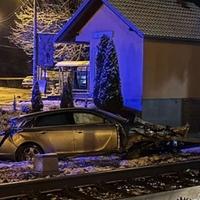 Poznati novi detalji nesreće kod Čelinca: Vozač Opela povrijeđen, oštećen i putnički voz