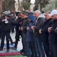 Izraelci napali Palestince tokom obavljanja molitve