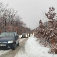 Blokirani putevi u Hercegovini, snijeg napadao pola metra