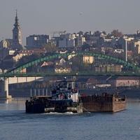 Potonuo još jedan splav u Beogradu: Pobacani stolovi i stolice