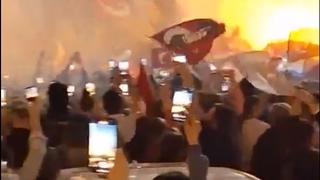 Bošnjaci u Istanbulu slavili pobjedu Imamoglua i poraz Erdoanovog kandidata uz hit "Jutro je"