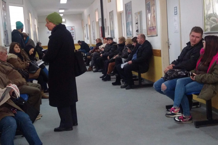 Čekaonice domova zdravlja pune pacijenata (Foto: A. Kuburović/Avaz.ba)
