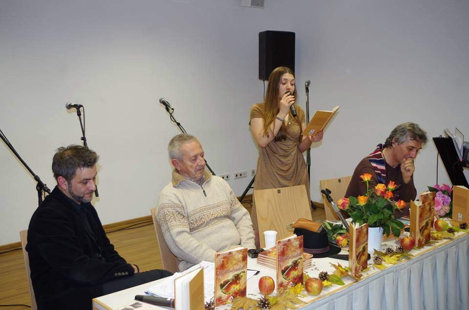 Zlata Ikanović promovisala knjigu "Zvukom violine"