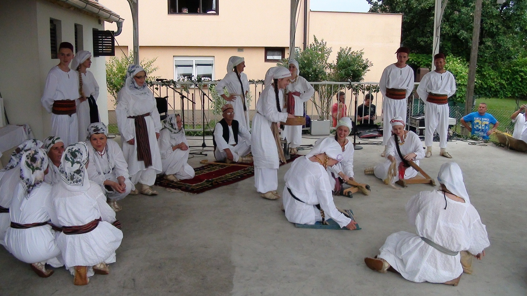 ZAGREB Na međunarodnoj smotri folklora učestvovalo 12 kulturno-umjetničkih društava iz BiH