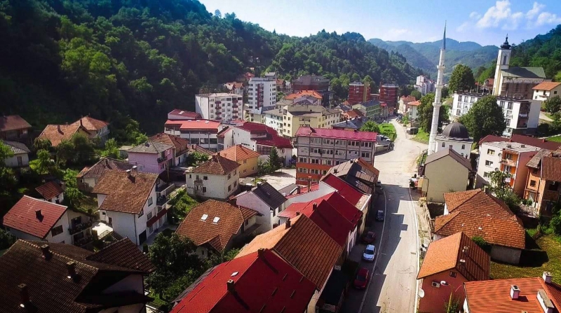 Općina Srebrenica finansirat će mjesečne karte za učenike