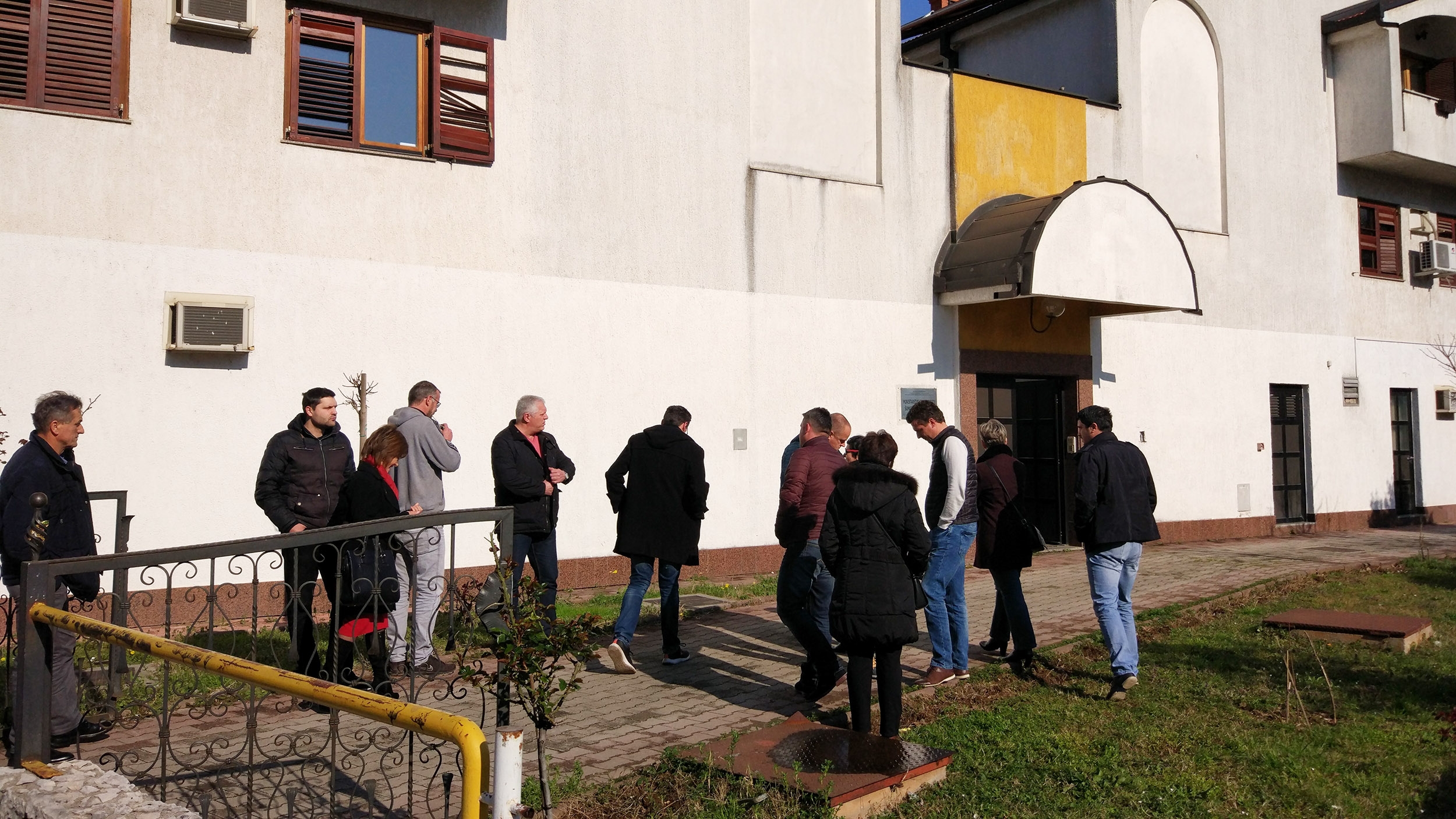 Mostar: Radnici protestirali ispred Ministarstva i traže plaće