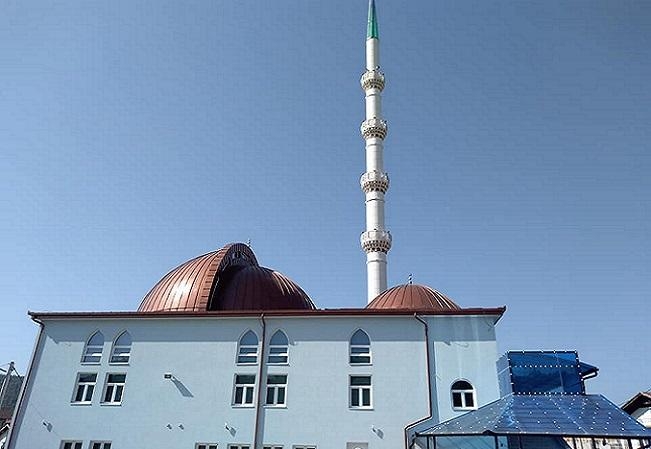 Sve spremno za svečanost u cazinskom naselju Podgredina: Danas otvorenje Plave džamije