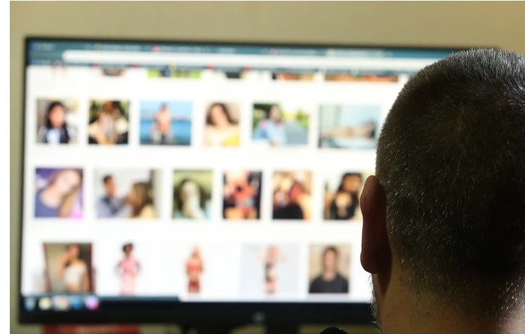 Trener koji je nagovarao dječake na spolni odnos tvrdi: Ja se tako šalim
