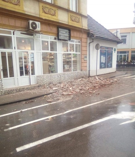 Obrušila se fasada u Goraždu