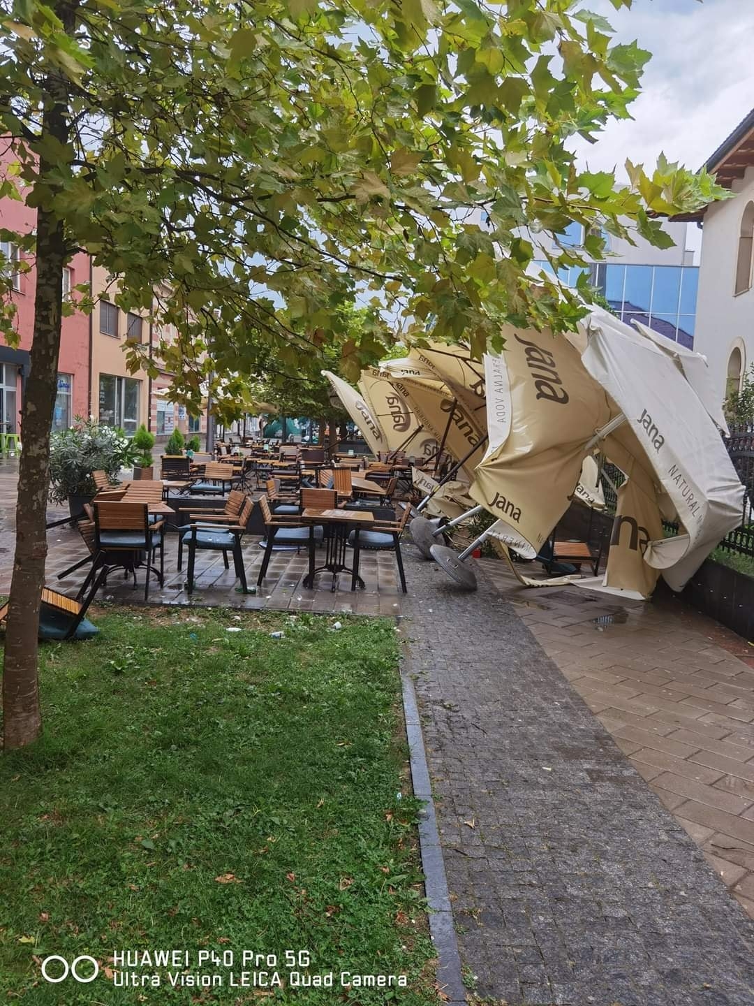Nevrijeme odnijelo prvu žrtvu u BiH: Poginuo muškarac u Bihaću