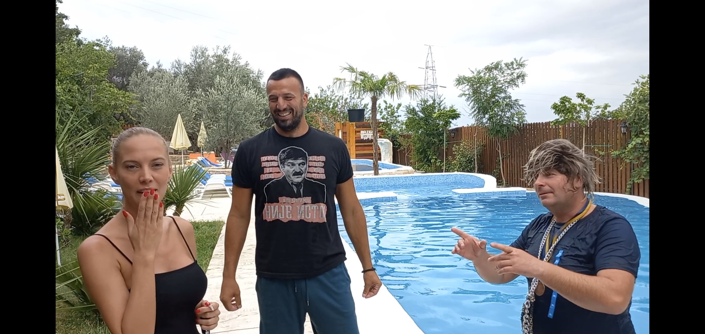 Nusret "uhvatio" Ivanu Aleksić i Vladimira Tomovića na bazenu u Baru: Vladinoj majci se sviđa Ivana