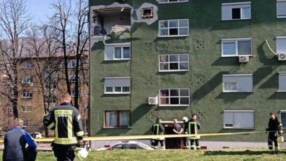 Eksplozija plinske boce u zeničkom naselju Crkvice: Stanari hitno evakuisani, muškarac u teškom stanju