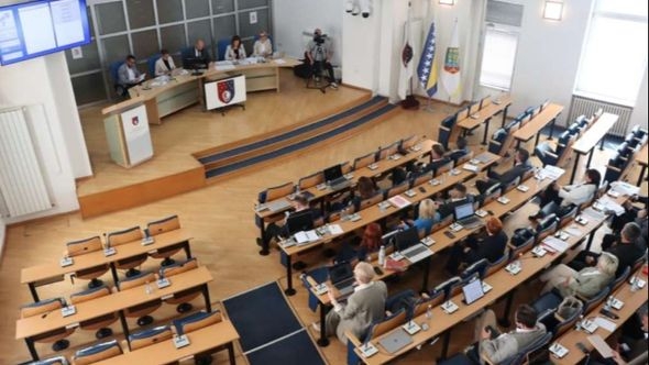 Skupština Kantona Sarajevo usvojila novi Zakon: Evo ko više neće moći dobiti dozvolu za oružje