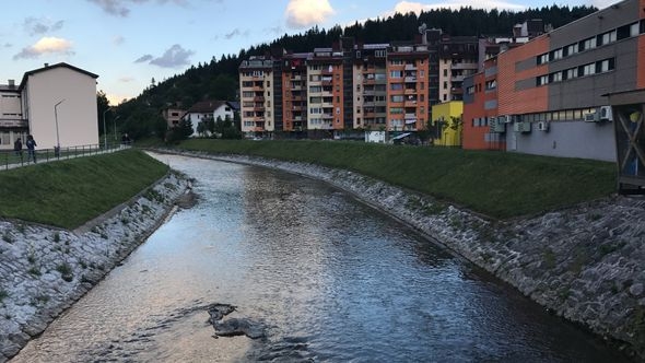Muškarac upao u rijeku Stupčanicu, traga se za njim