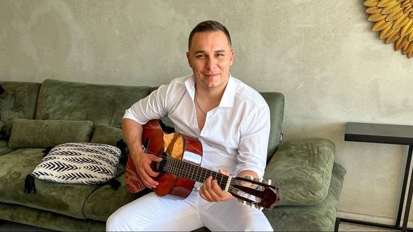 Pjevač Emrah Emšo: Plašim se gubljenja kontrole