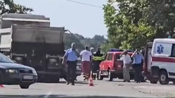 Jeziva nesreća u BiH: Poginule dvije osobe nakon sudara s kamionom