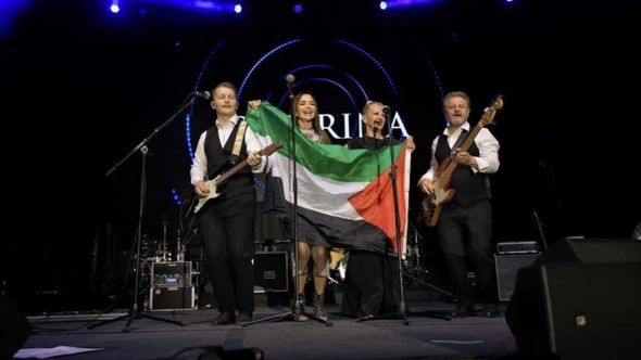 Severina na nastupu raširila zastavu Palestine