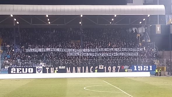 "Izujte kaljače kada ulazite u stanove koje vam rentamo, bošnjački stanovi ćilimom su zastrti!"