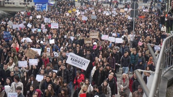 Sindikat Univerziteta u Sarajevu: Uputili poziv za sutrašnji novi protest zbog tramvajske nesreće