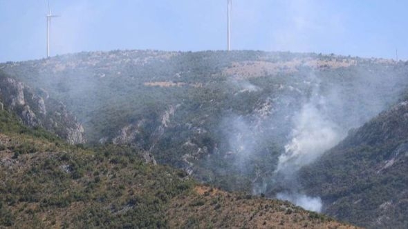 Situacija na požarištima u Crnoj Gori nešto bolja
