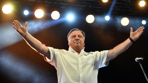 Legendarni Halid Bešlić za "Dnevni avaz": Moramo biti ujedinjeni i mimo tragedija