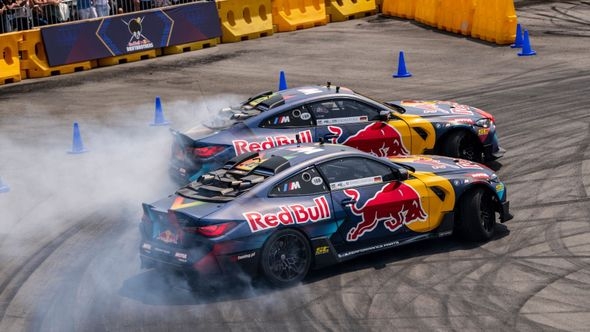 Najuzbudljivije avanture Red Bull Driftbrothersa, majstora drifta koji u junu stižu u Sarajevo