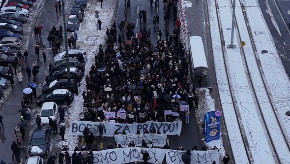 Pogledajte snimak iz zraka: Evo kako izgledaju protesti peti dan u Sarajevu