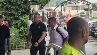 Video / Director of Nova Željezara Ahmed Hamzić waited for workers to disperse, then arrived at the company in a luxury Mercedes