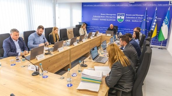 Vlada USK izdvojila značajna sredstva za privredu, škole, sport i ekologiju 