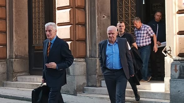 Memić i ostali: Parking restorana "Brajlović" izgrađen uprkos zabrani vodnog inspektora