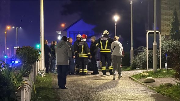 Nakon požara u Domu penzionera u Tuzli hospitalizirano 30 osoba, među njima 5 vatrogasaca i 3 policajca