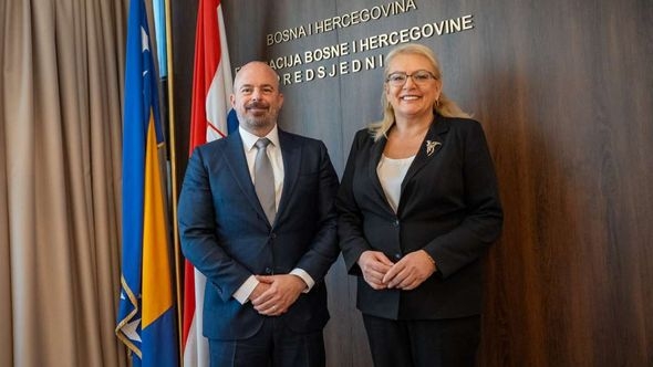 Bradara s Ginkelom o ulozi OHR-a: Domaći akteri trebaju preuzeti odgovornost za ključne procese u zemlji